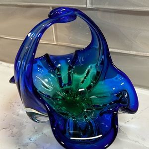 STUNNING Royal Gallery Czech Sommerso Green/Blue Art Glass 8" Basket Vase.